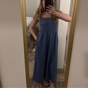 Chic Blue Maxi Dress with Flowing Silhouette